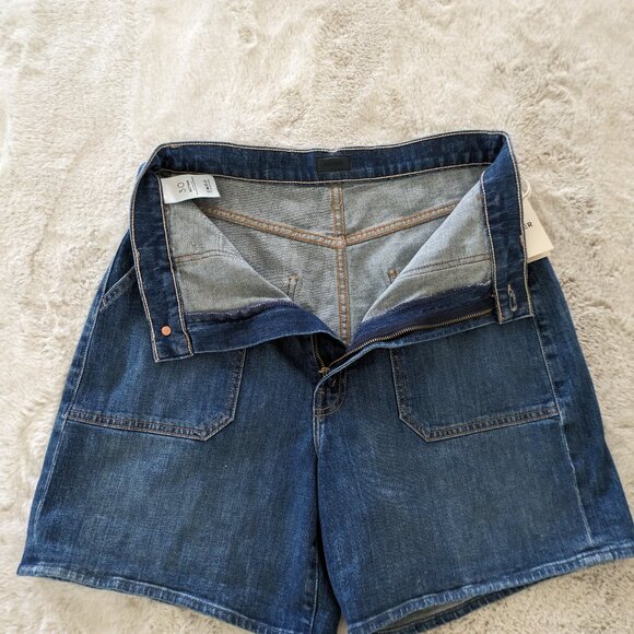 MOTHER Jeans /The Patch Rambler Rolled Shorts - Picture 5 of 6